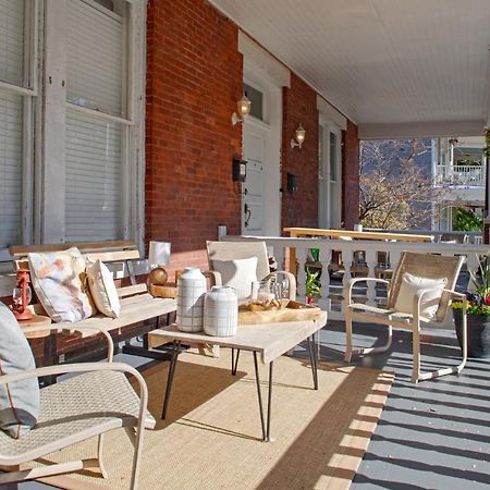 2 Bedroom Newly Renovated Townhome In Historic Savannah Eksteriør billede