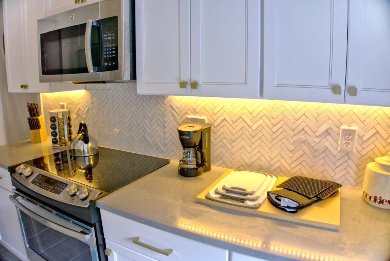 2 Bedroom Newly Renovated Townhome In Historic Savannah Eksteriør billede