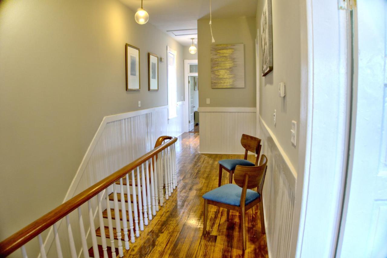 2 Bedroom Newly Renovated Townhome In Historic Savannah Eksteriør billede